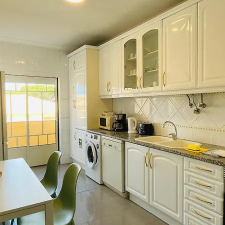 Bicos 303 By Check-in Portugal Αλμπουφέιρα