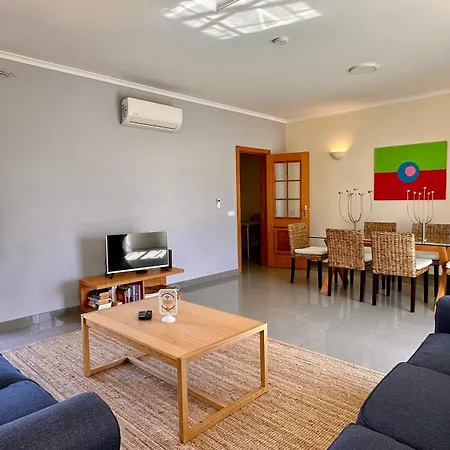 Bicos 303 - Shared Pool - 6 Guests - Albufeira * البوفيرا